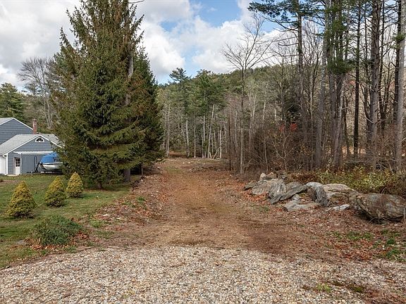 5th image of 12 Point Eastalee Dr