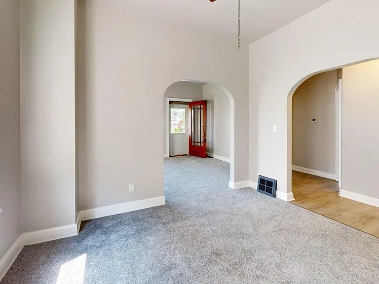 2236 Penn Pl NE — Photo 2