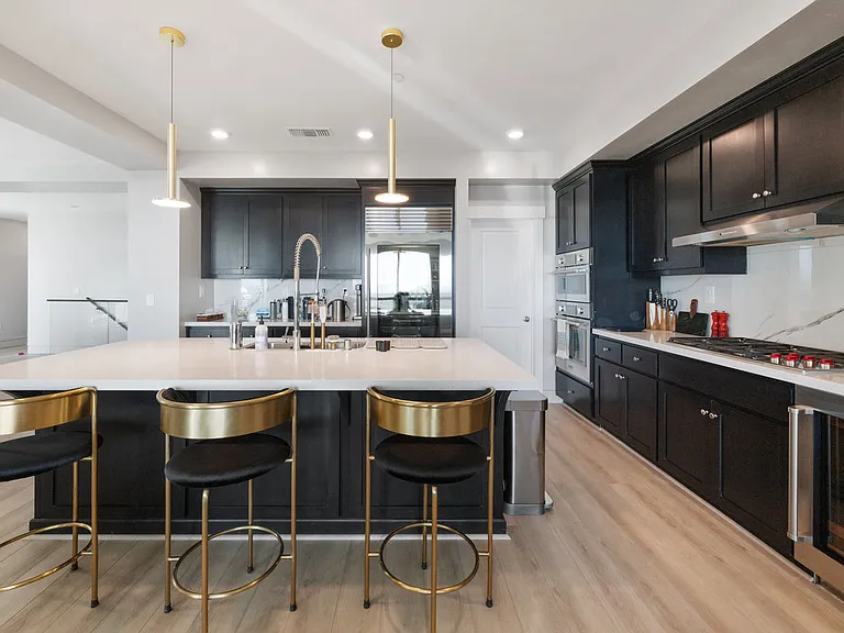 6775 Skyview Dr — Photo 10