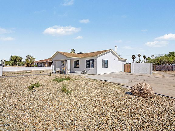 4th image of 428 E DESERT Drive