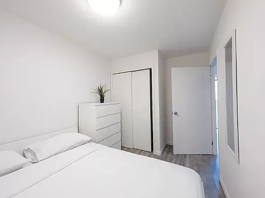 Rented by Avenues Real Estate | media 21