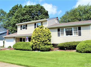 103 Calvert Ave E, Edison, NJ 08820