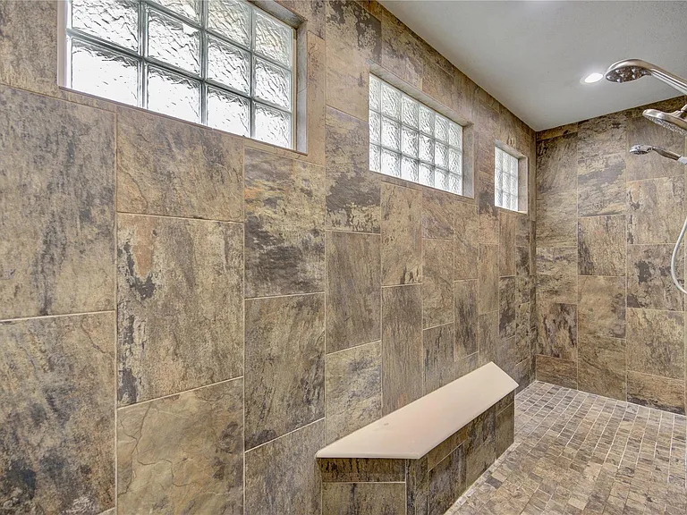10702 Claythorne Ct — Photo 28