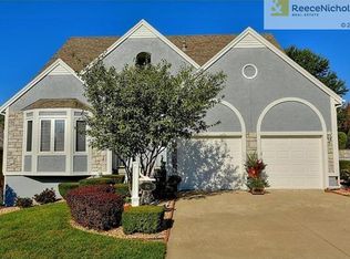 912 SW Haverford Ct, Lees Summit, MO 64081