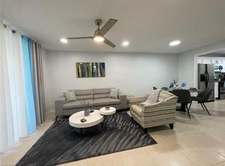 170 Turtle Lake Ct APT 103, Naples, FL 34105