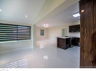 1758 NE 180th St, North Miami Beach, FL 33162
