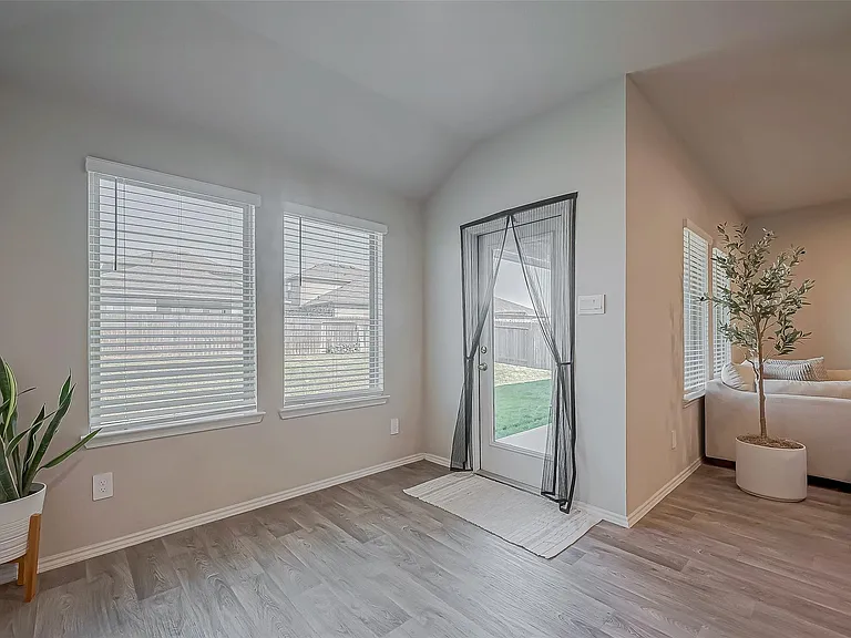 15010 Eastern Wood Rd — Photo 20