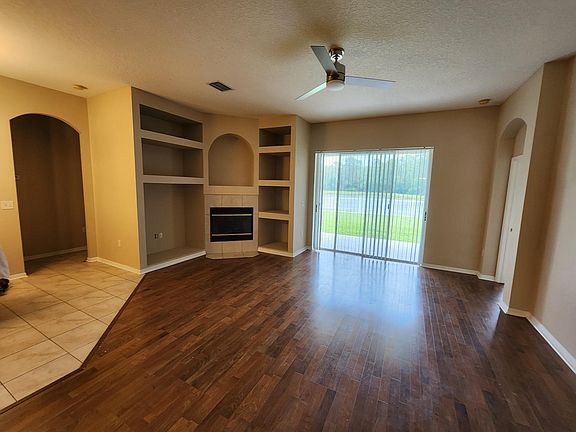 3rd image of 19205 Meadow Pine Dr