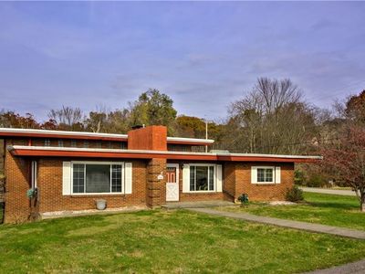 1300 Kroker St, Ambridge, PA, 15003