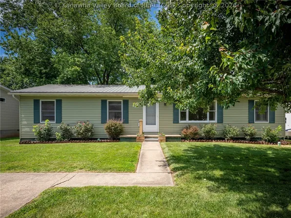 54 Corey Dr, Poca, WV 25159