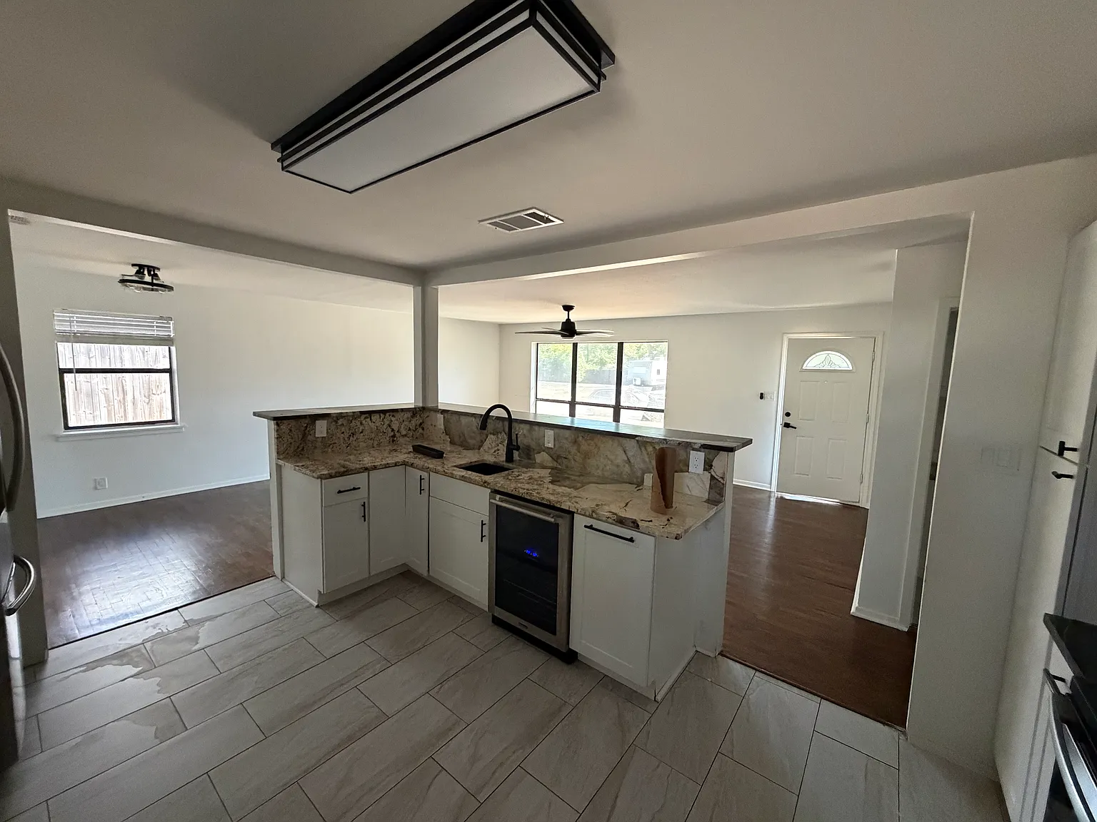 3 bed, 1750 sqft, $2,500 — Photo 4