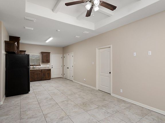 2nd image of 2608 E Garfield Ave #2