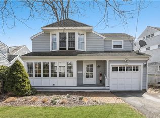 12 Juniper Rd, Norwalk, CT 06853