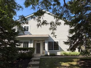 2264 Scott Ln, Aurora, IL 60502