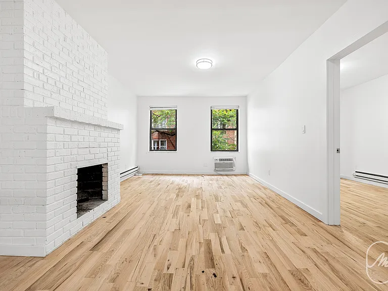313 W 29th St #E — Photo 3