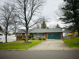 305 Magnolia Dr, Vestal, NY 13850