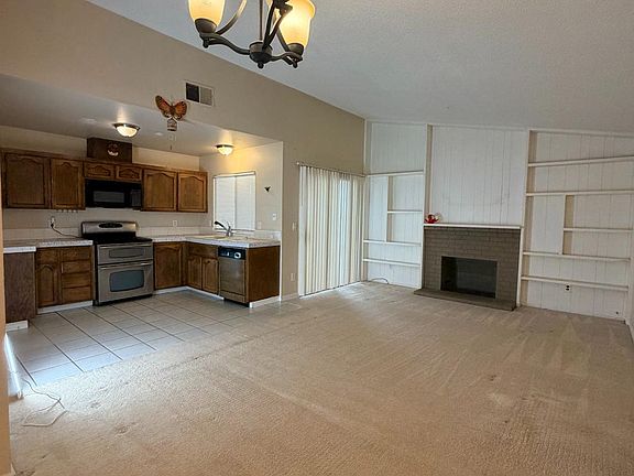 5th image of 220 Bonfield Way