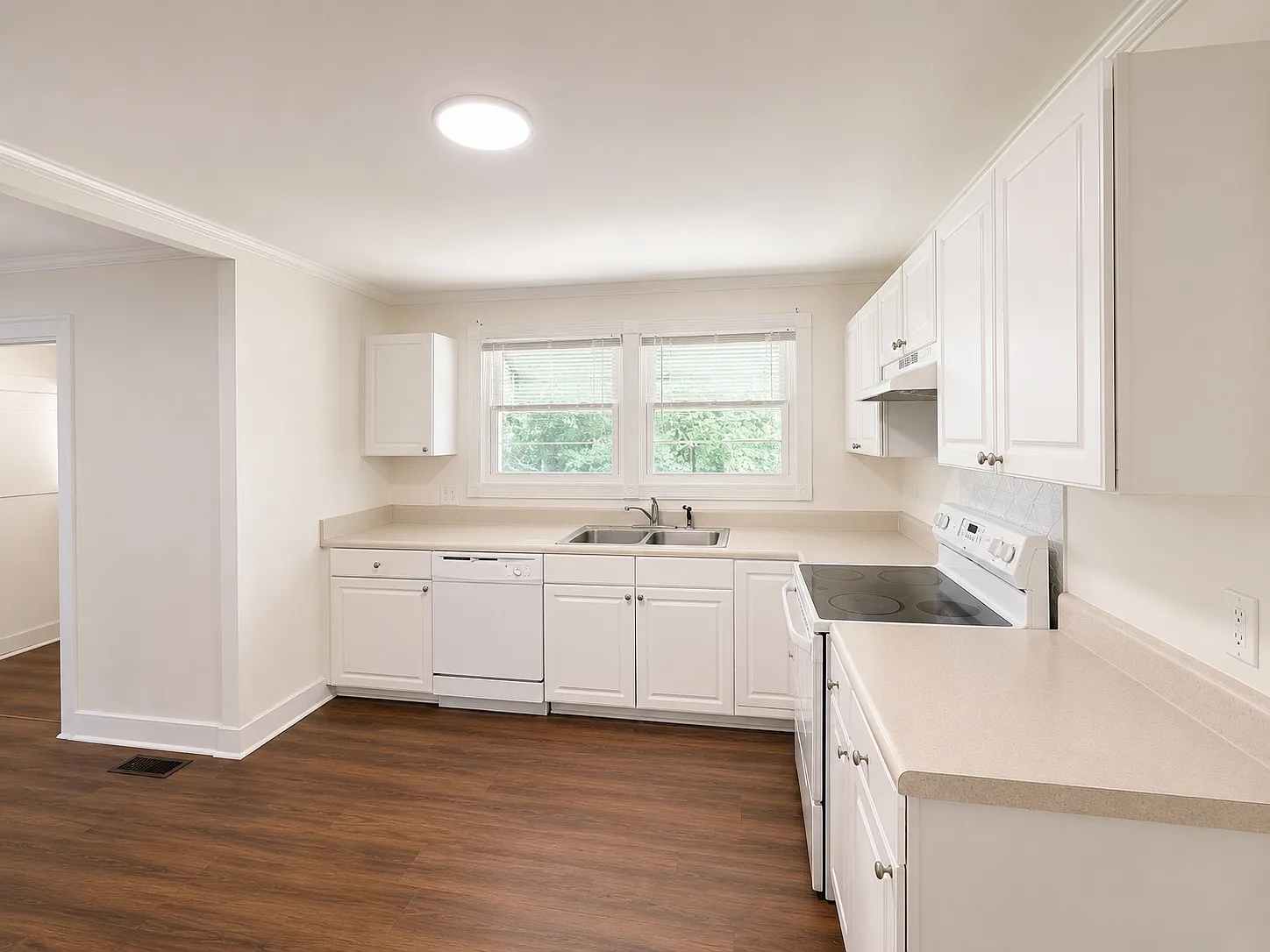 4 bed, 1809 sqft, $1,700 — Photo 3