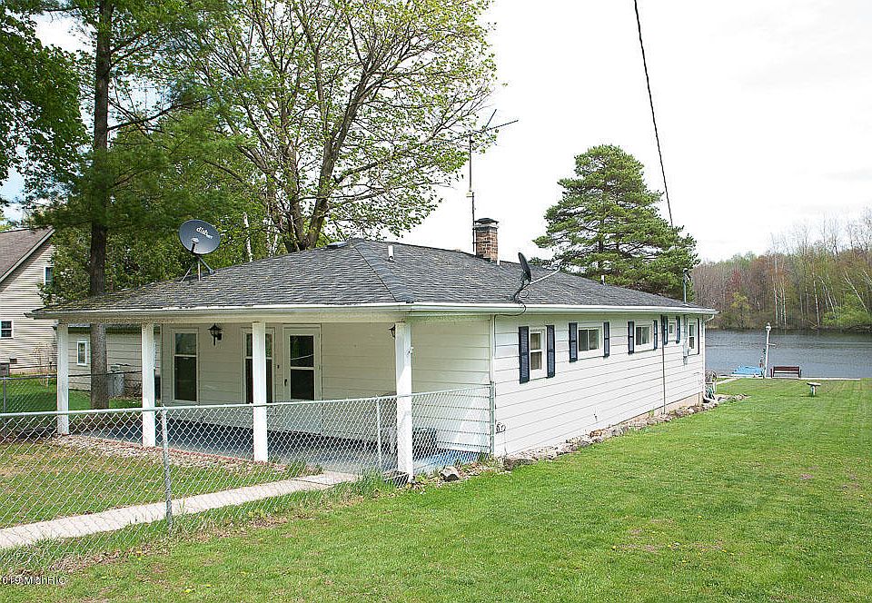 1st image of 154 Pleasant Dr