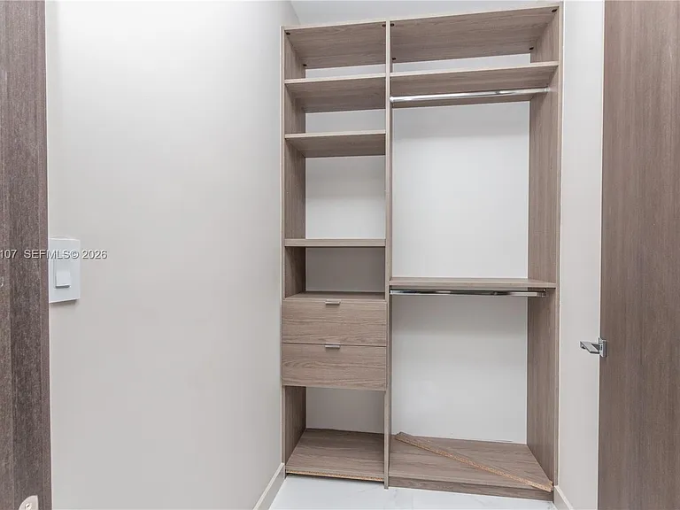 851 NE 1st Ave #Penthouse 4611-4611 — Photo 33