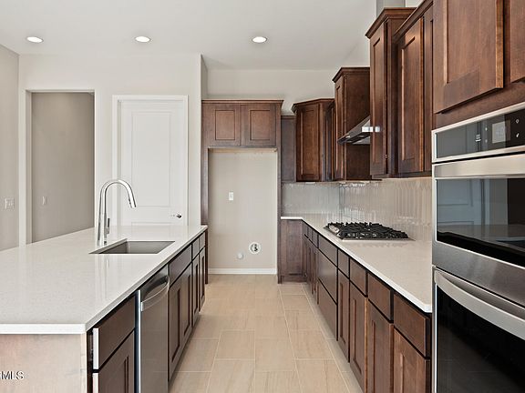 5th image of 19046 N 269TH Avenue