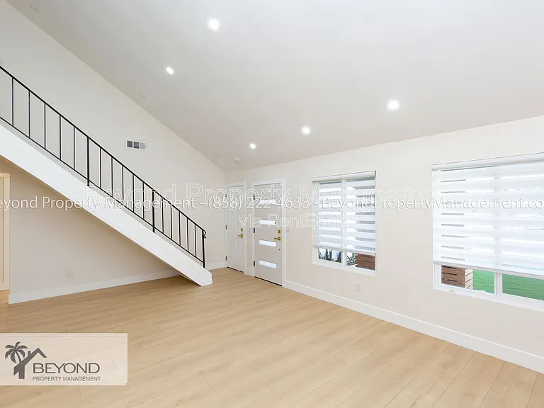 8987 Jade Coast Ln — Photo 7
