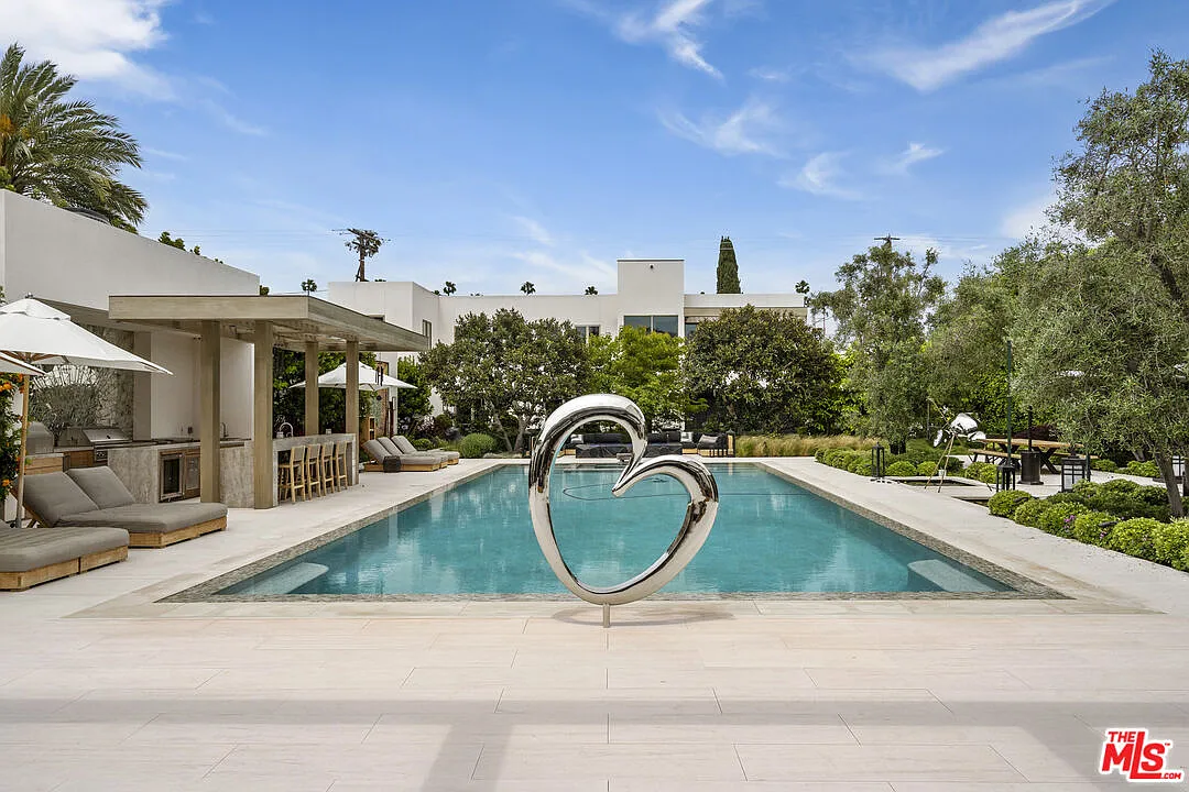 7 bed, 13.0 bath, 20520 sqft, $175,000 — Photo 1