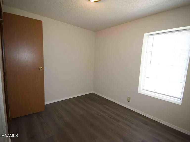 3467 Cleopha Rd — Photo 4