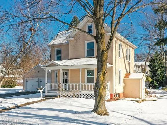 Glenwood Exterior View Photo