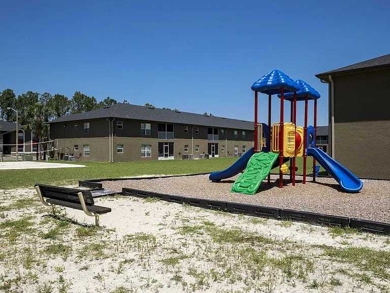 Pasco Woods Apartments — Photo 7
