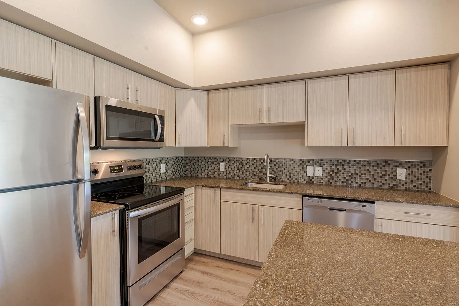 South Block Apartments — Photo 1