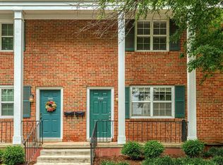 9139 N Swan Cir, Saint Louis, MO 63144