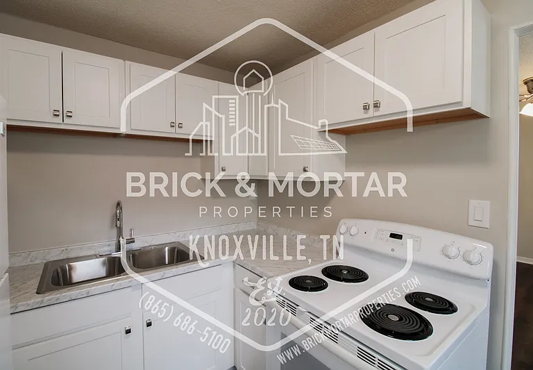 500 Farragut Ave #4 — Photo 8
