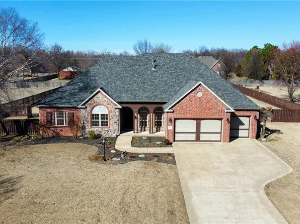6710 Freedom Pl, Springdale, AR 72762