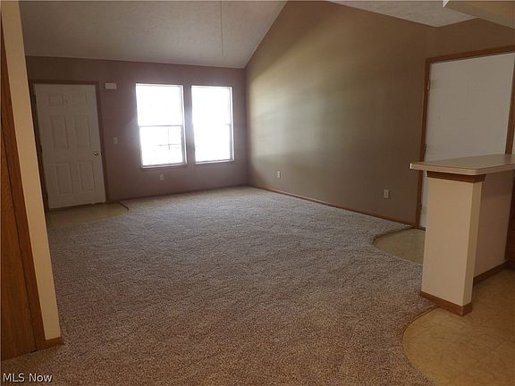 2nd image of 782 N Creek Dr