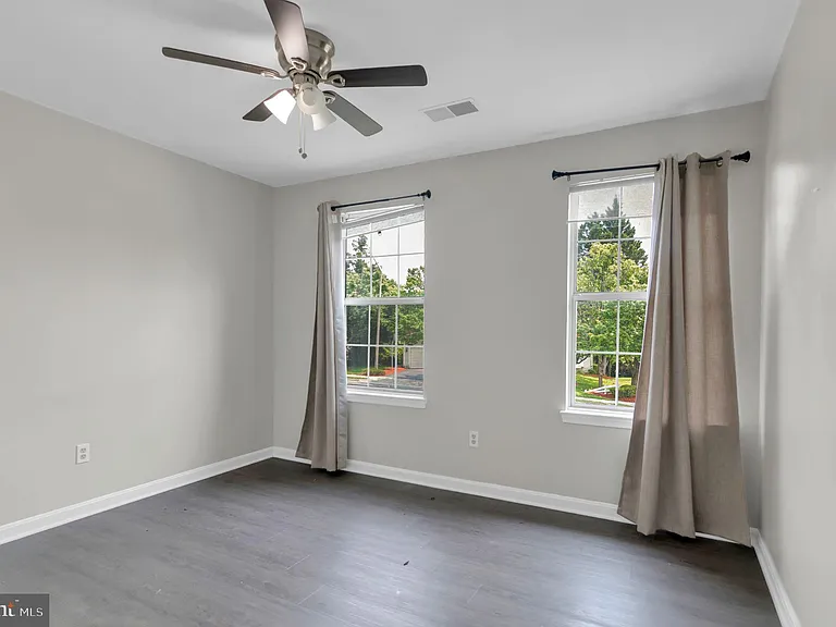 15704 Beau Ridge Dr — Photo 23