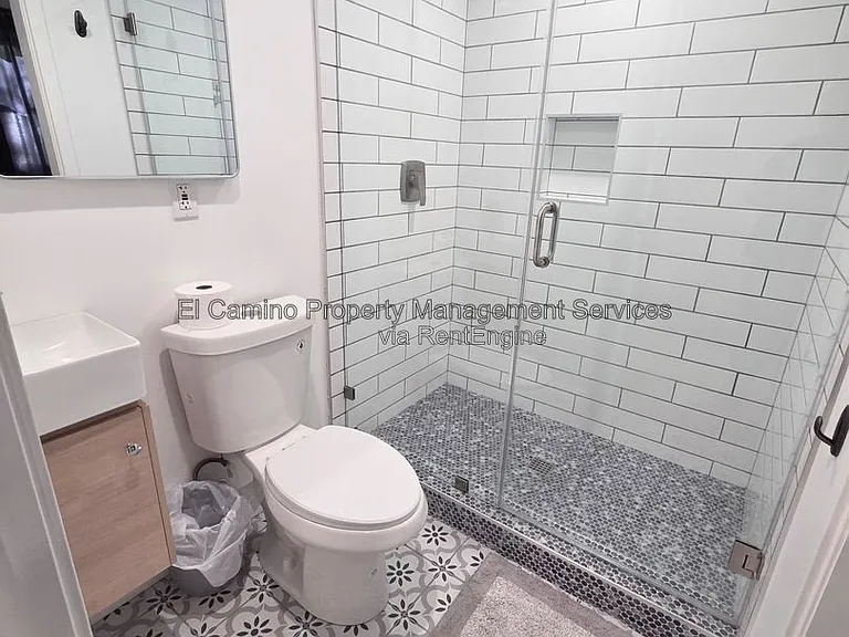 425 E Wellington Ave #427 — Photo 7