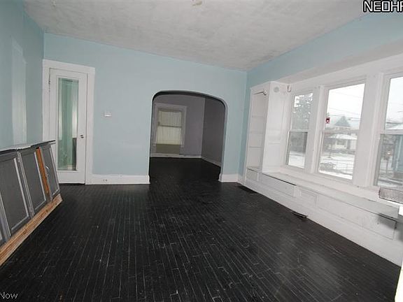 4th image of 3190-3192 W 58th St