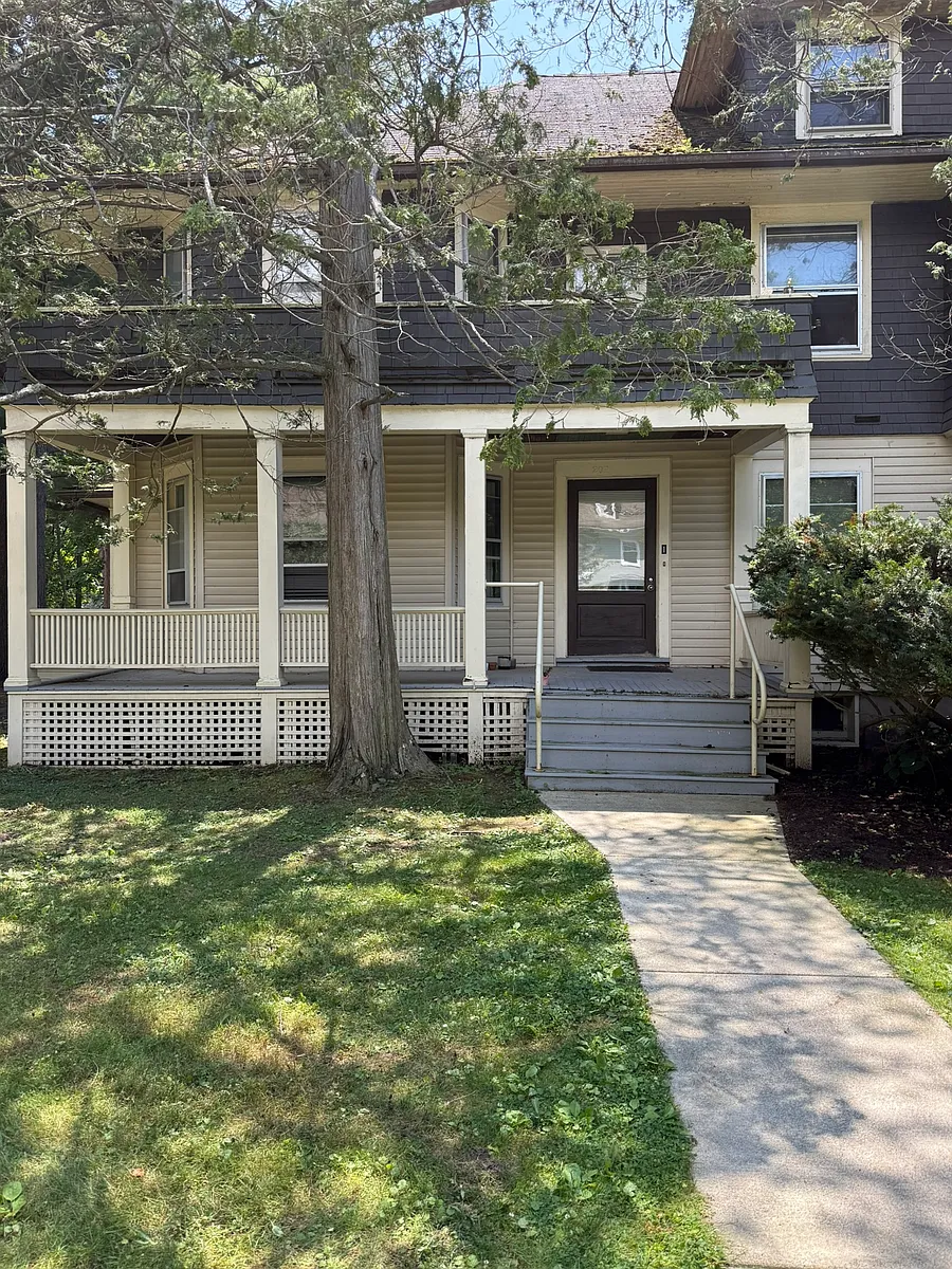 Building Photo - 207 Fall Creek Dr #5