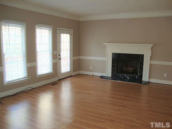 4th image of 205 Creekside Dr
