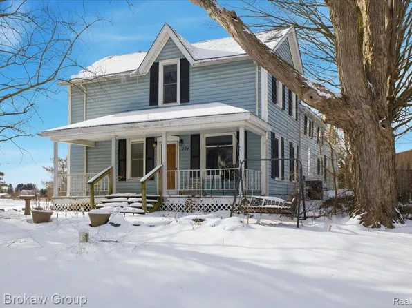 274 S Lake Pleasant Rd, Attica, MI 48412