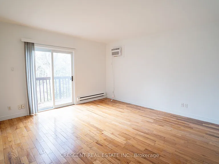 520 Prince Edward Dr N #MAIN — Photo 18