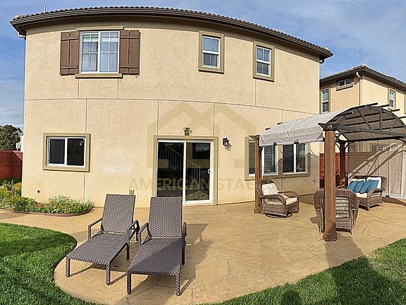 4th image of 2050 Green Ridge Cir
