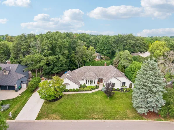 5231 Green Farms Rd, Edina, MN 55436
