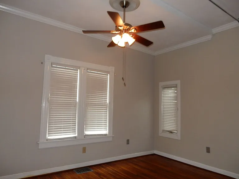 436 Elm Ave SW — Photo 17