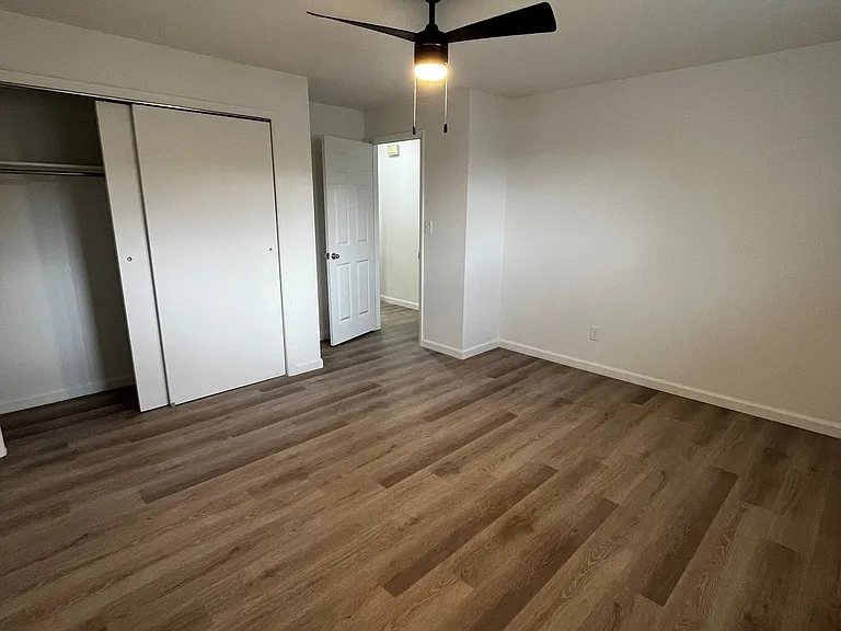 254 N 700 W — Photo 18
