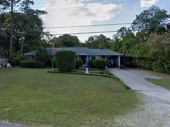 805 Adelaide Drive, Wilmington, NC 28412