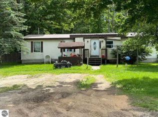 2724 S 35 1/2 Rd, Cadillac, MI 49601