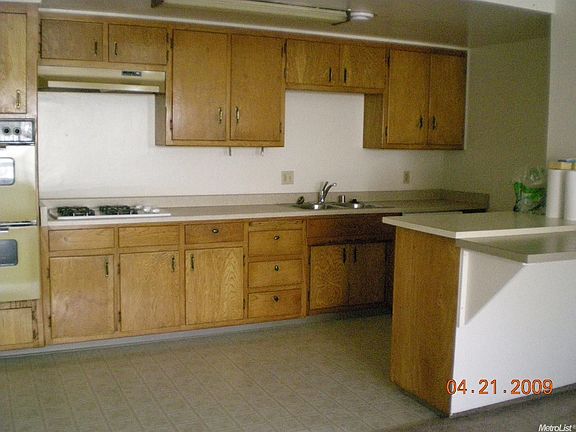 2nd image of 3124 Cottage Park Ave