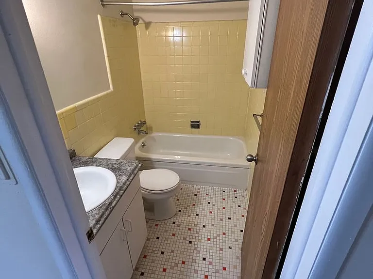 16435 E Twelve Mile Rd — Photo 24